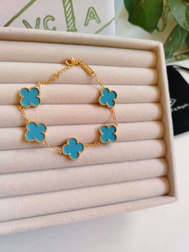 اسوارة فان كليف ازرق فاتح