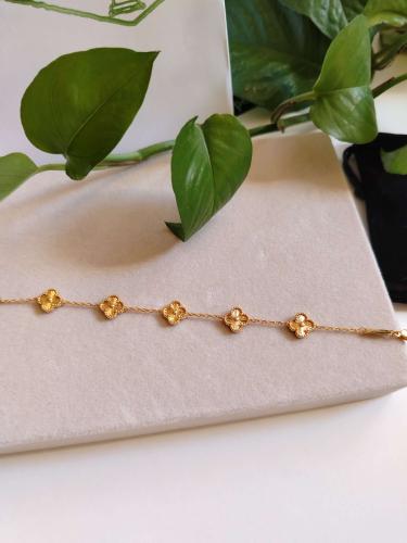 اسوارة فان كليف ذهبي ميني