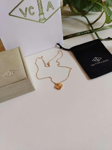 سلسال فان كليف ذهبي ساده