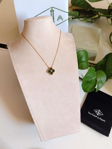 سلسال فان كليف اخضر بسلسال ذهبي