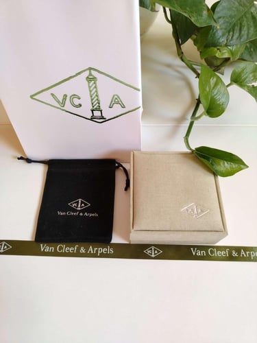 اسوارة فان كليف اصفر