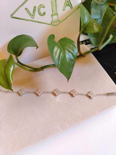 اسوارة فان كليف ميني فضي