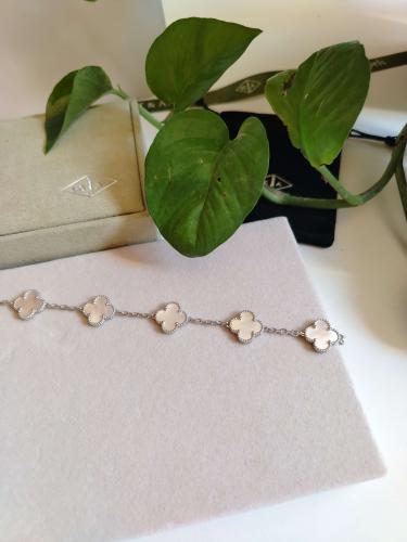 اسوارة فان كليف صدفي بفضي