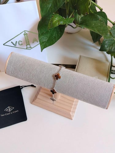 اسوارة فان كليف عودي فضي