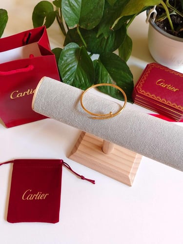 اسوارة كارتير مسمار رفيع ذهبي