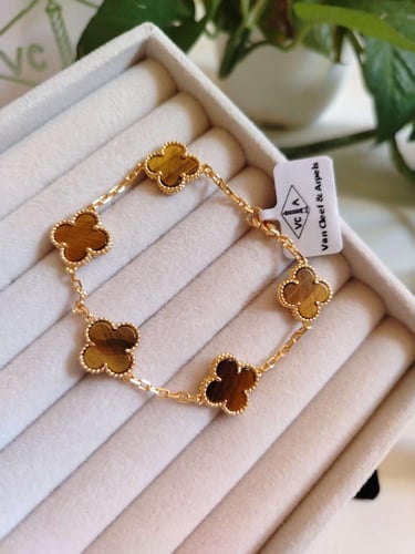 اسوارة فان كليف عودي ذهبي