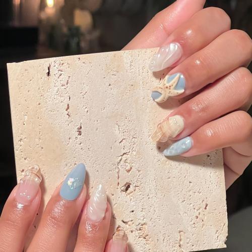 Aqua nails