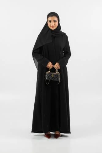 عباية بريق لاين بلاك – نص كلوش بتفاصيل كريستال