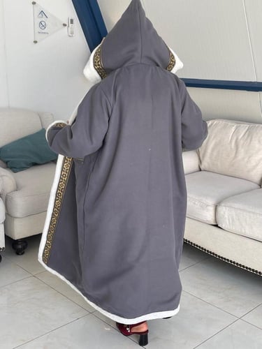 فروة نسائية شتوية رمادي بفرو داخلي كامل