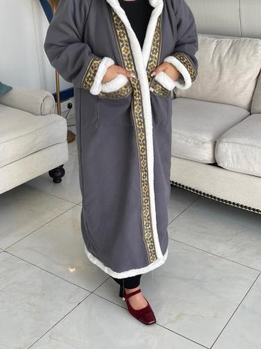 فروة نسائية شتوية رمادي بفرو داخلي كامل