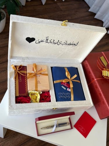 بوكس هدية رجالية فاخر – قماش مع قلم وعطر بتغليف أن...