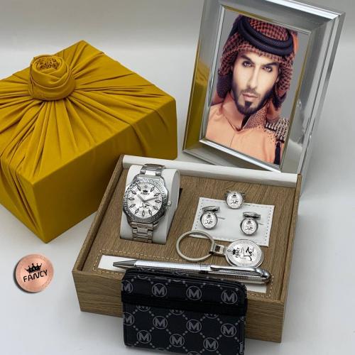 طقم بالاسم. كبك. قلم. بوك. خاتم. ساعه . اعه