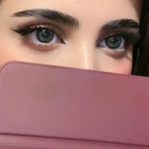 عدسة Dark green