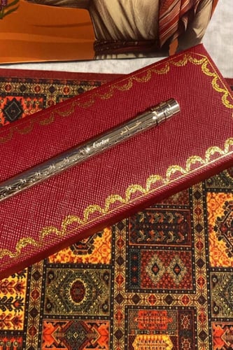 قلم بالاسم فخامه