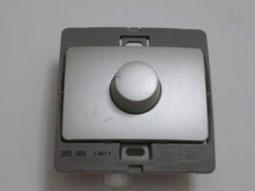 مفتاح ديمر MALLIA 500W/220V SILVER G283080