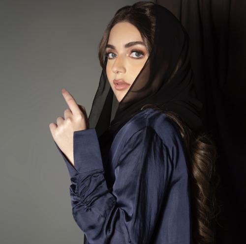 رواء كتان حرير – عباية أنيقة انسيابية