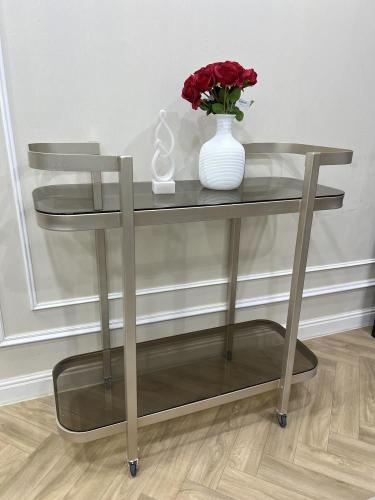 عربية تقديم دورين