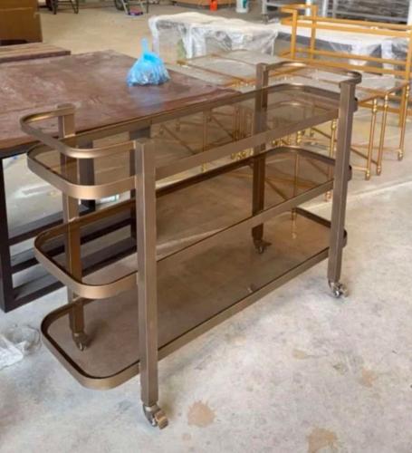 عربة تقديم بني