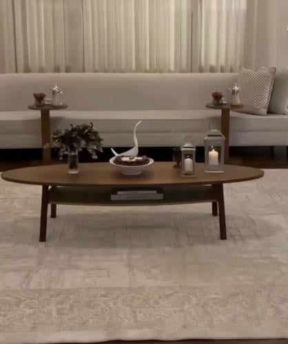 طاولة ضيافة كبيره حبه