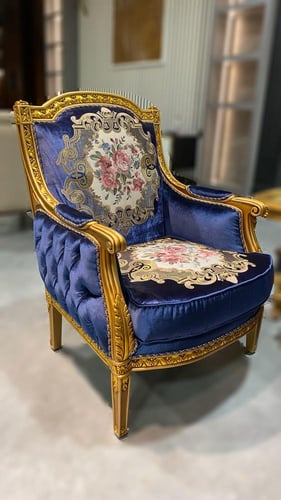 طقم كنب قماشي 5 مقاعد + طاولة