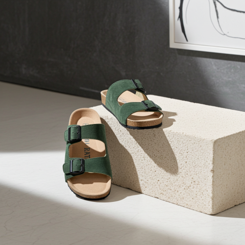 شبشب رجالي طبي جلد ومخمل