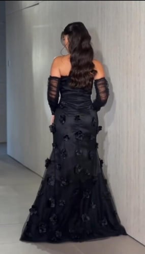 فستان اسود أنيق