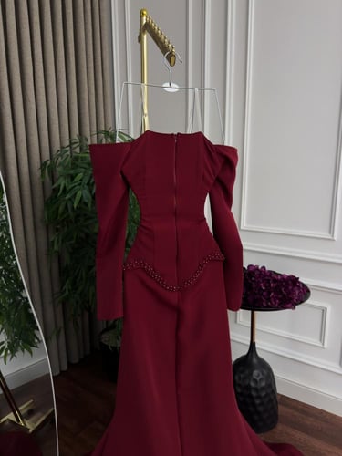 فستان عنابي انيق