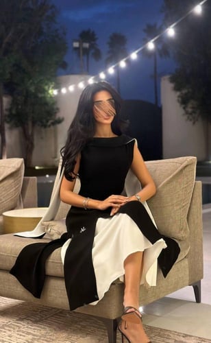 فستان اسود انيق