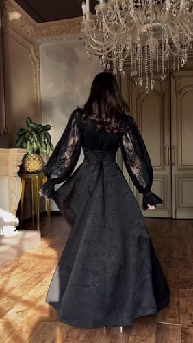 فستان اسود سهره