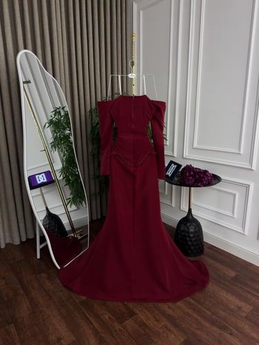 فستان عنابي انيق