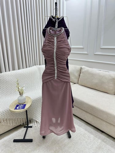 فستان سهره بطيات متقاربه