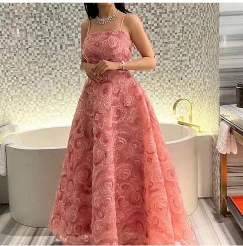 فستان تل ورود