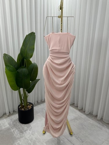 فستان سهرة فخم