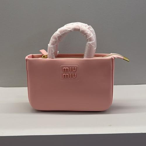 حقيبة Miu Miu