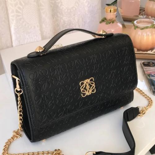 حقيبة لويفي