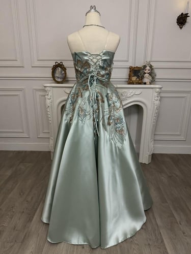 فستان لوسيندا