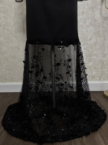 فستان نيلاي