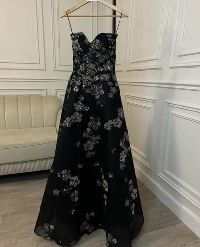 فستان ترف الاسود