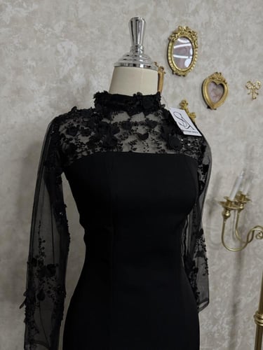 فستان نيلاي