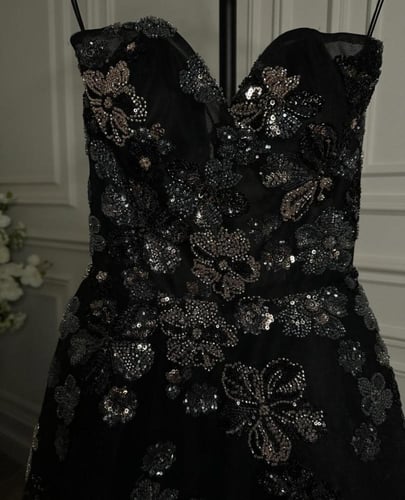 فستان ترف الاسود