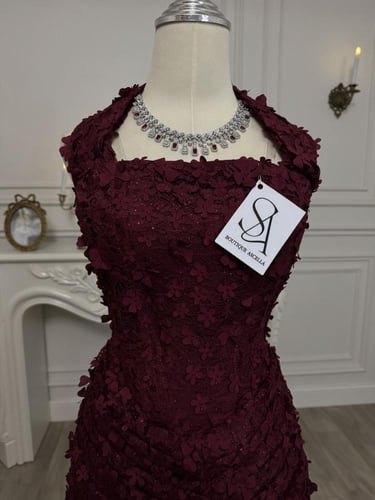 فستان كارلا