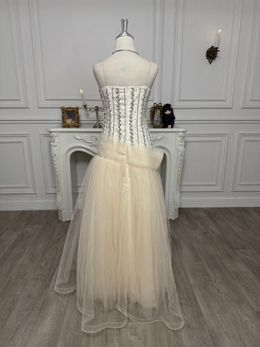 فستان فريده