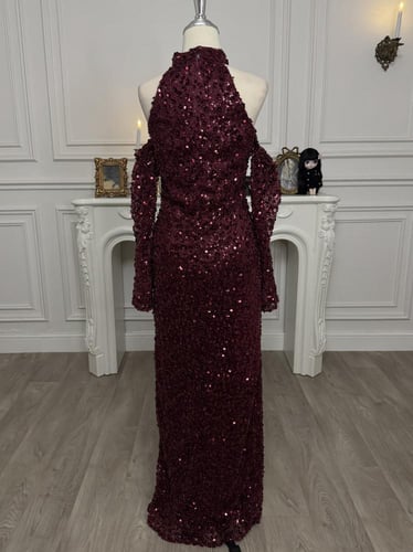 فستان عزوف البرغندي