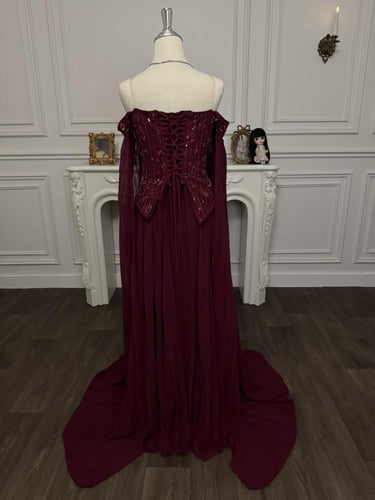 فستان هنو البرغندي