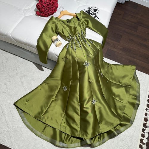 فستان اشواق