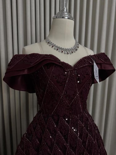 فستان جوهره البرغندي