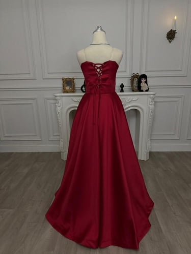 فستان نجلينا