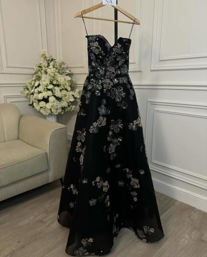 فستان ترف الاسود