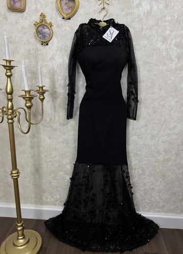 فستان نيلاي