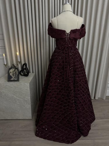 فستان جوهره البرغندي